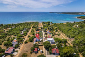 Eco Beach House Corinne